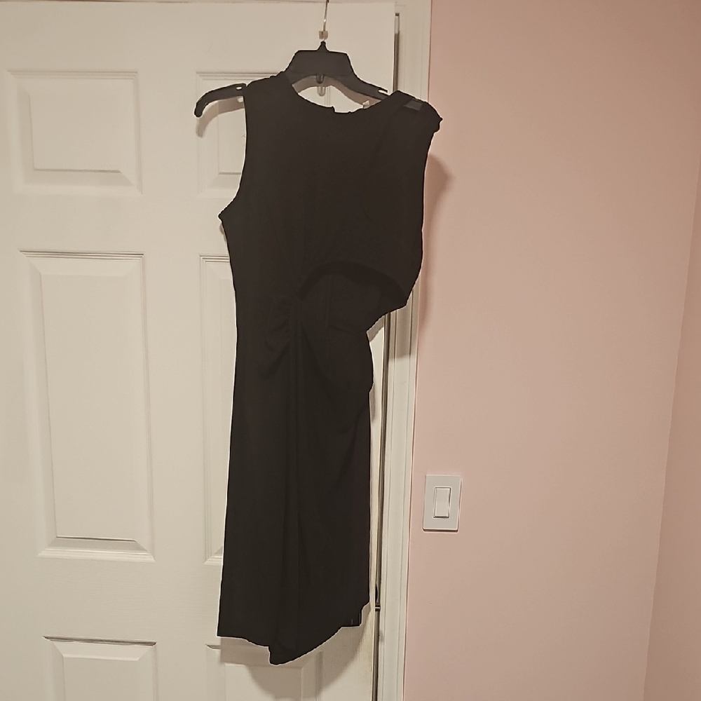 Elegant Black Sleeveless Dress